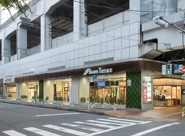 ビーンズ赤羽（赤羽駅東口の駅高架下の商業施設）